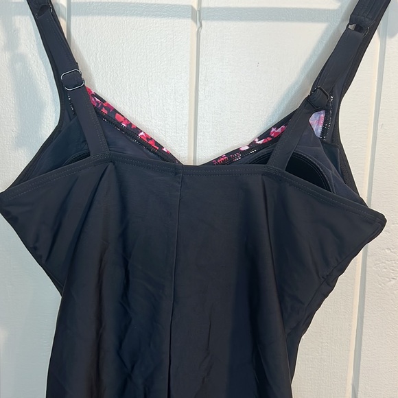 Croft and Barrow Ruched Slimming One Piece Swimsuit - Picture 6 of 10